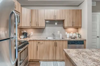 Edgewater - Edgewater Apartment for Rent