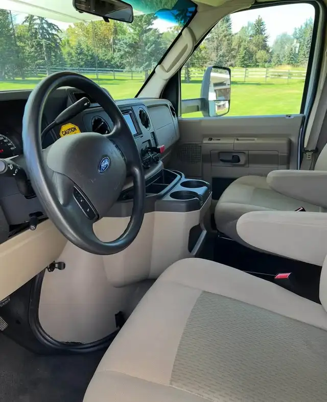 2014 Class C Forest River Motorhome FAMILY SIZE UNIT in RVs & Motorhomes in Strathcona County - Image 9