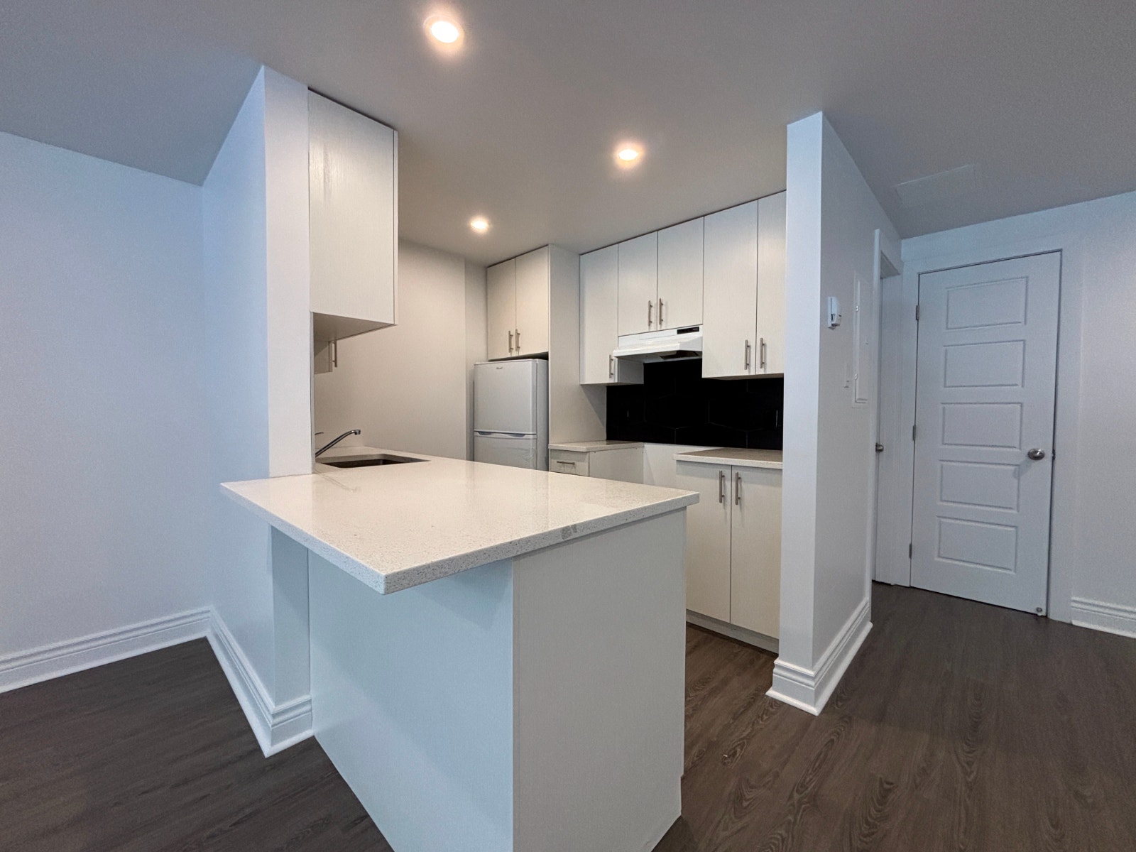 Appartement Studio à louer — photo 1