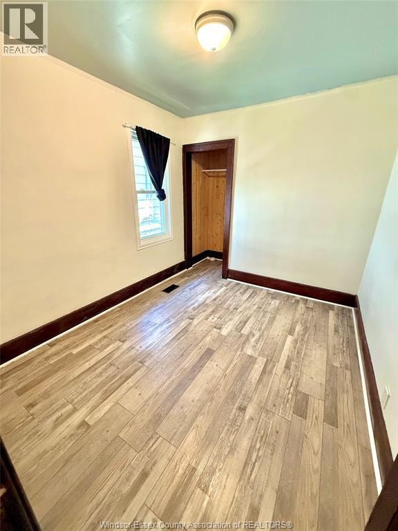 2244 HOWARD Windsor, Ontario 3
