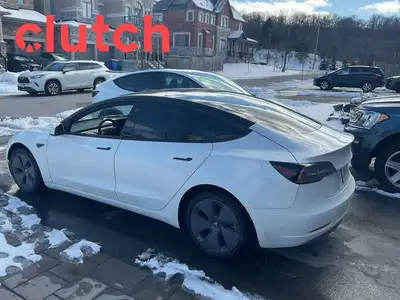 NO ACCIDENTS / CLEAN CARFAX / 1 OWNER / Power Tailgate/Hatch, Auto Dimming Rearview Mirror, Front He...