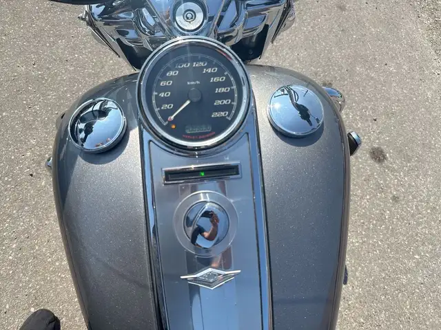 2017 Harley-Davidson Road King ~ VANCE & HINES ~ CANADIAN ~ 107C in Sport Touring in City of Toronto - Image 23