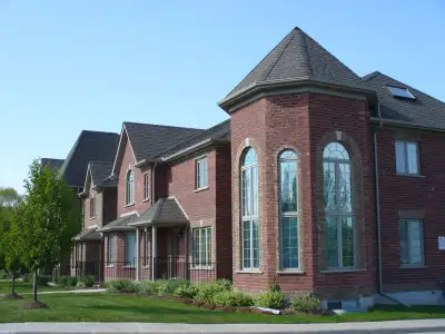 BEECHWOOD LOFT!