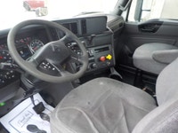 Ryder Stock ID: 876839 Transmission Type/Speed: AUTO 10 Engine: DIESEL X15 GHG'17 450/1800 Horse Pow... (image 8)
