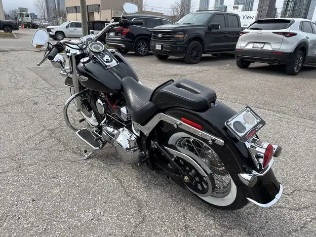 2009 Harley-Davidson Softail Deluxe ~ SOFTAIL DELUXE ~ 96CI ~ LO in Street, Cruisers & Choppers in City of Toronto - Image 6