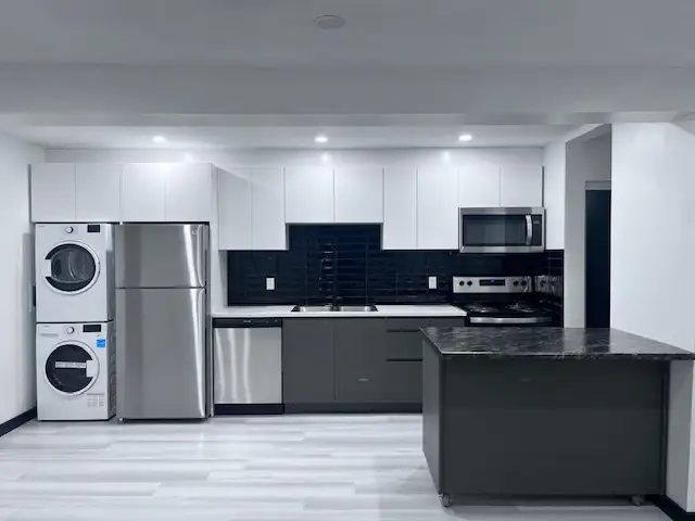 2 Bedroom Lower Unit in PEMBROKE