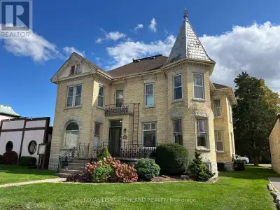 Calling all entrepreneurs!A great opportunity just opened up on Parkhill's Main Street. This prime c...