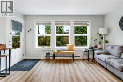 Welcome to this well-located 2-bedroom, 1-bathroom ground-floor condo with easy, stair-free access i...
