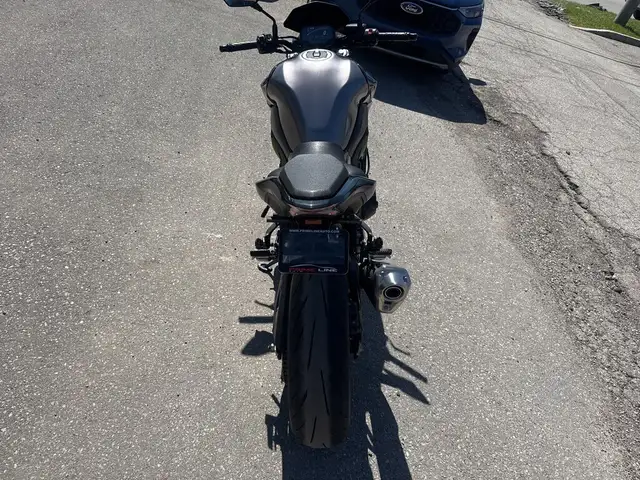2020 Kawasaki Z900 ~ KAWASAKI Z900 ~ ABS ~ LOW KMS ~ NAKED SPORT in Street, Cruisers & Choppers in City of Toronto - Image 21