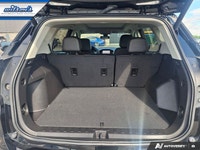 Come see this certified 2024 GMC Terrain Denali AWD | Leather | Sunroof | NAV | HUD | 360 Camera | A... (image 9)