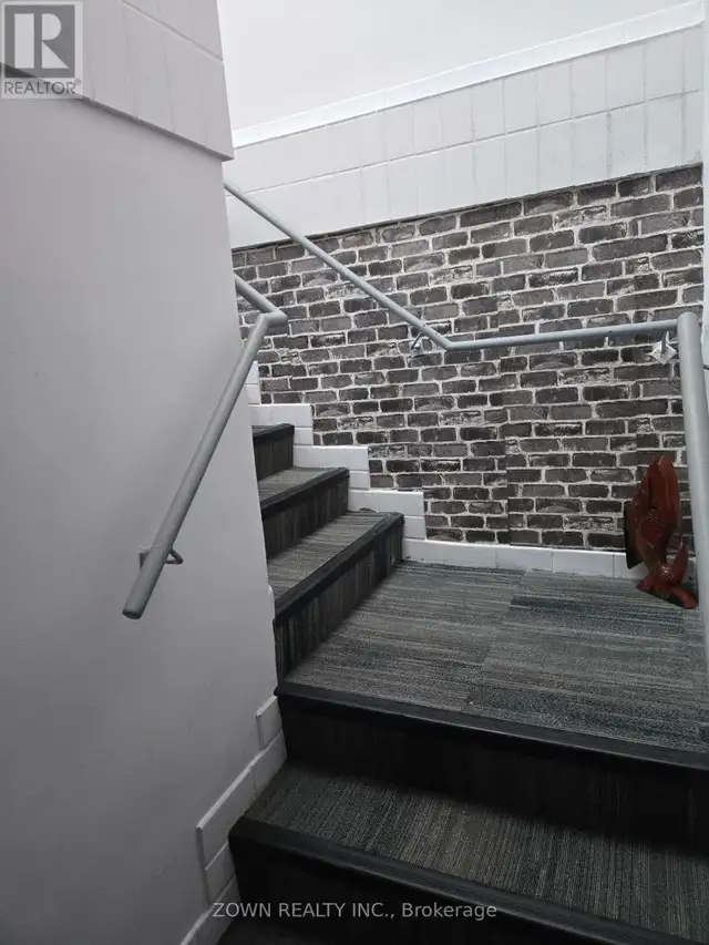 BASEMENT - 10014 YONGE STREET N Richmond Hill (Mill Pond), Ontar in Commercial & Office Space for Rent in Markham / York Region - Image 3