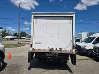 Perfect Auto 16 FT BOX - POWER LIFT GATE - 6.6 L GAS - PRICE IS INCLUDED SAFETY , OIL CHANGE AND YEL... (image 3)