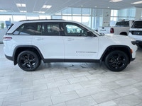 This 2024 Jeep Grand Cherokee Altitude is a refined and capable midsize SUV that blends premium styl... (image 4)