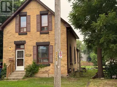 Well-maintained two-bedroom main floor residence centrally located in Hanover duplex featuring a pri...