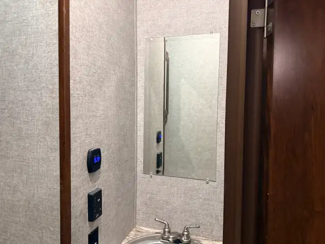 2019 Forest River VENGEANCE 377 V in Travel Trailers & Campers in St. Albert - Image 22