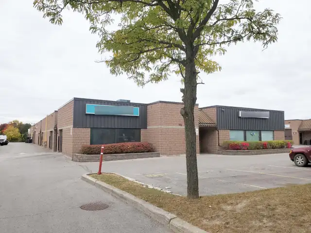 Clean 1,188 SF Industrial Space For Lease - Central Stouffville