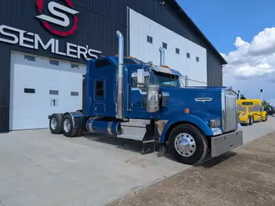 Fresh X15 Motor! 2019 Kenworth W900L Tandem Truck Located near Westlock, AB KMS: 821,957 HRS: 12,910...