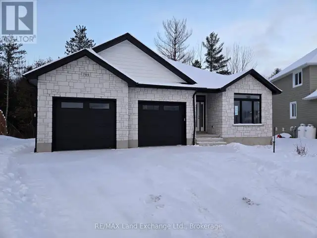 784 CAMPBELL AVENUE Kincardine, Ontario in Houses for Sale in Owen Sound - Image 2