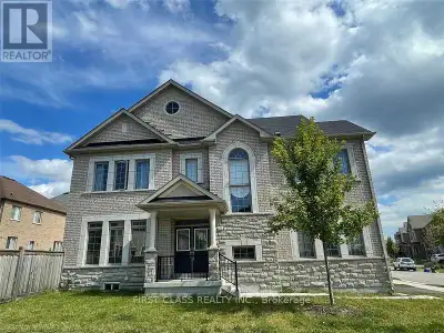 Client RemarksLuxurious Corner Detached Spacious 4 Bedroom Home In Newmarket Neighbourhood. Bright L...