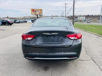 Zoomer Auto 2016 Chrysler 200 LX With One Owner, No accident, Low KM has blue tooth, power window, p... (image 4)