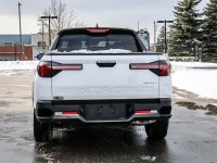 Recent Arrival! Odometer is 2423 kilometers below market average! Atlas White 2024 Hyundai Santa Cru... (image 4)