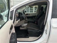 2017 Chrysler Pacifica LX – Only 81,xxx km If you’re looking for a reliable, comfortable, and family... (image 5)