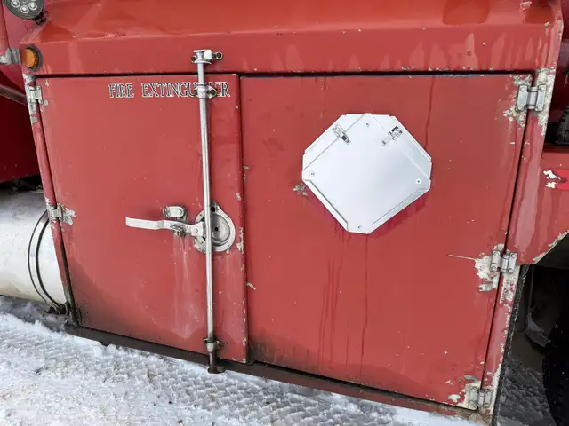 2006 KENWORTH T800 in Heavy Trucks in Saskatoon - Image 31