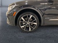 Check out this vehicle's pictures, features, options and specs, and let us know if you have any ques... (image 8)