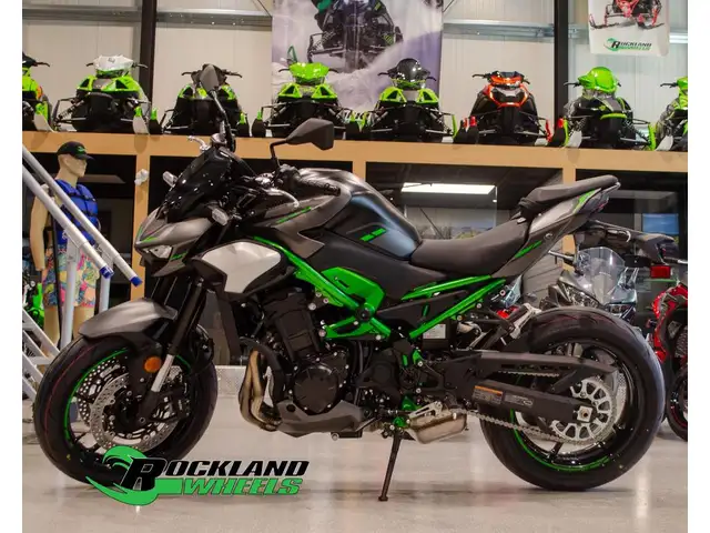 2025 Kawasaki Z900 in Street, Cruisers & Choppers in Ottawa - Image 7