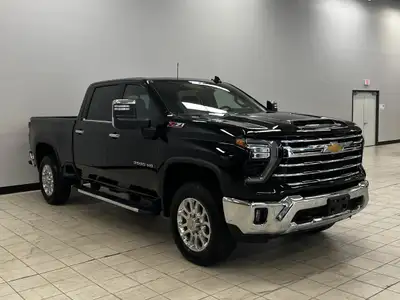 Experience exceptional capability, confidence, and comfort with the 2025 Chevrolet Silverado 2500 HD...