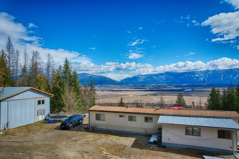 912 SIMMONS ROAD Creston, British Columbia Houses for Sale Nelson Kijiji