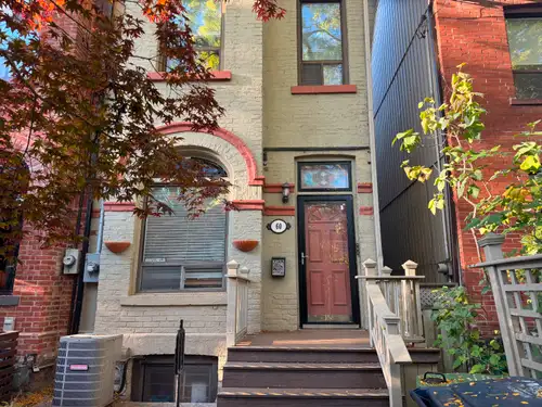 Newly renovated and spacious 2 bedrooms, 1 bathroom unit available for rent on January 1, 2026. Loca...