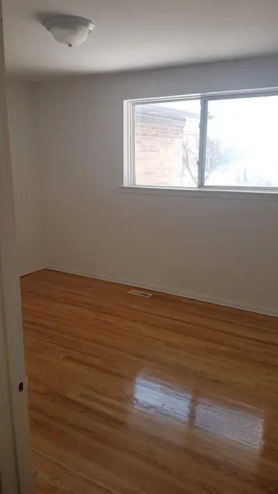 BEAUTIFUL LARGE 3-BEDROOM TOWN HOUSE AVAILABLE FOR RENT $3,000.00 plus Utilities Just minute walk to...