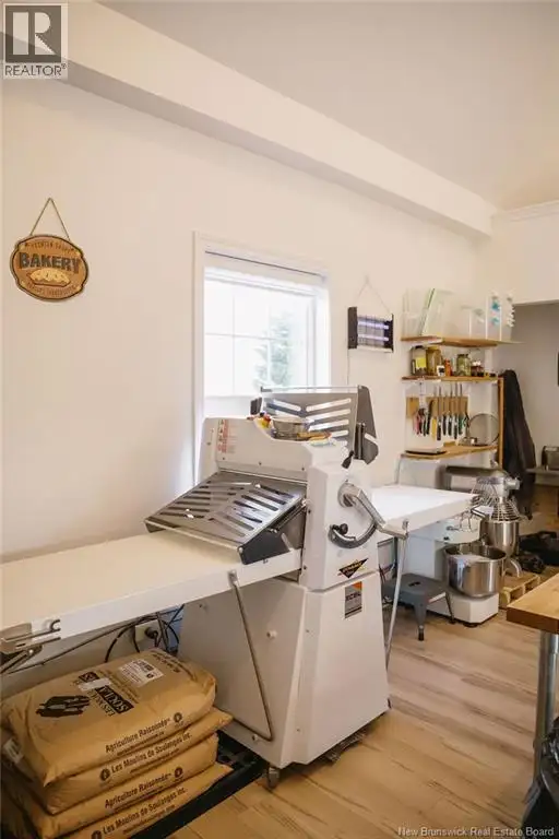 40 Douglas ave Bathurst, New Brunswick in Commercial & Office Space for Sale in Bathurst - Image 10