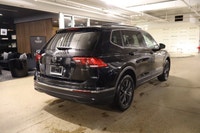 This Volkswagen Tiguan has a powerful Intercooled Turbo Regular Unleaded I-4 2.0 L/121 engine poweri... (image 6)