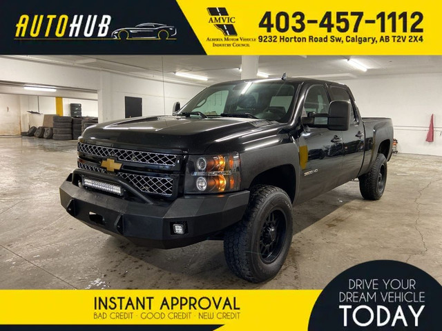2014 Chevrolet SILVERADO 3500HD LTZ LEATHER NAV SUNROOF in Cars & Trucks in Calgary
