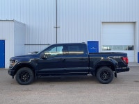 2.7L ECOBOOST! HEATED POWER CLOTH FRONT SEATS! REMOTE START! 12" TOUCHSCREEN WITH APPLE CARPLAY! ADA... (image 1)