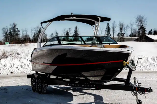 2026 Four Winns H2 Freedom in Powerboats & Motorboats in Rimouski / Bas-St-Laurent - Image 4