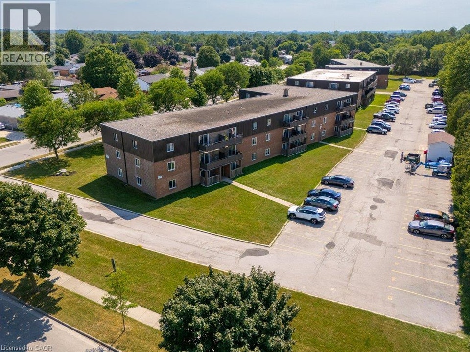 390 ADMIRAL Drive Unit# 112 London, Ontario 2