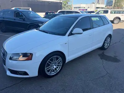 All vehicles come with a full vehicle History Report, ask to see it! 2010 Audi A3 S line features in...