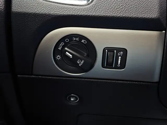 2018 Dodge Durango SXT AWD5610976337474560026