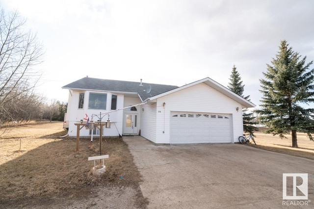 5116 58 AV Tofield, Alberta in Houses for Sale in Edmonton