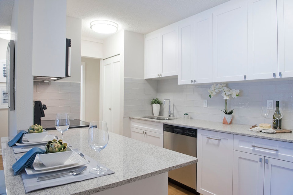 Stunning  2 bedrooms - Call today! 2