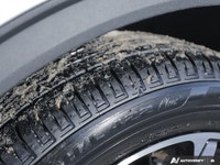 * EcoBoost engine with Auto Start-Stop Technology, 8-speed automatic transmission * Selectable Drive... (image 9)