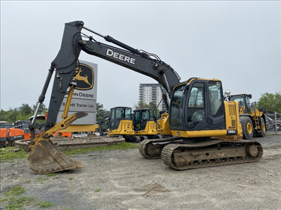 Hours: 6151 | Location: Bedford, NS, CA | Arms: Long Arm; Buckets: w/ Bucket; Operators Station: Cab...
