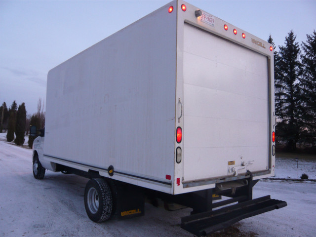 2012 Ford E-450 COMMERCIAL CUTAWAY CUBE VAN, 16 FOOT BOX LOW KMS in Cars & Trucks in Edmonton - Image 4