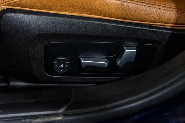 2023 BMW 3 Series 330i xDrive | Premium Amélioré | Cockpit in Cars & Trucks in City of Montréal - Image 20