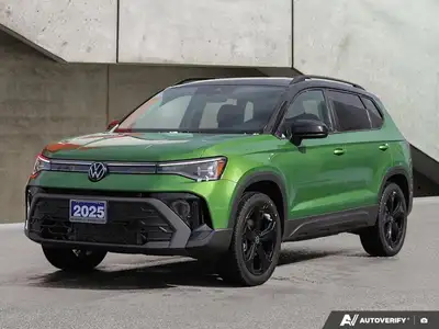 2025 Volkswagen Taos Comfortline Black Edition! Low KM'S, One Owner, No Accidents. Bright Moss Green...