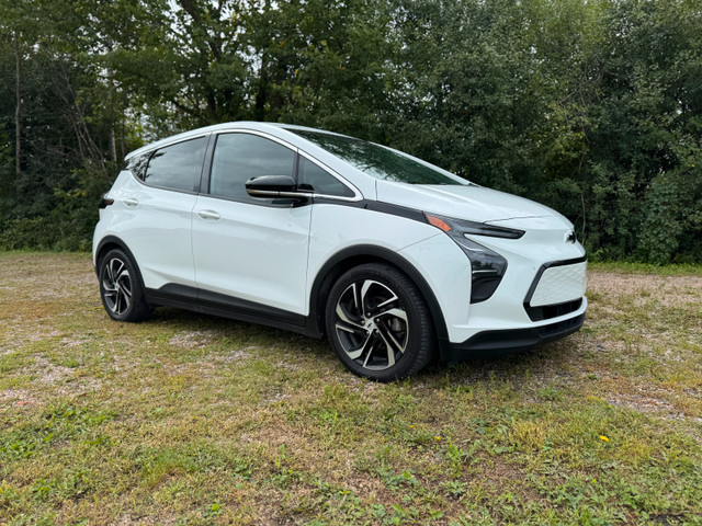 2022 Chevrolet Bolt EV 1LT One owner | Clean Carfax in Cars & Trucks in Ottawa - Image 2