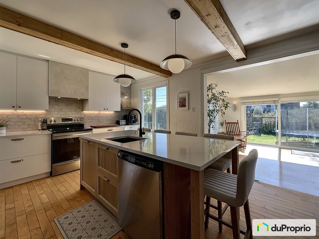 $549,000 - Bungalow for sale in Neufchatel — photo 1